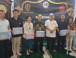 Pembina ASOOI KJP. Prof.DR.H.R.A Indra Prasta S.I.K.,S.H.,M.H.,Ajak Pengemudi Ojek Online Beralih ke Motor Listrik dalam Acara Buka Bersama