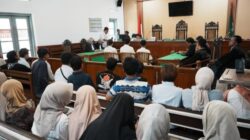 Botok dan Teguh Bersama AMPB Kawal Sidang Tapol Solo, Terdakwa Divonis Bebas Murni