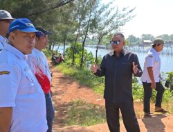 DPRD Pekalongan Tinjau Tanggul TNI Mulyorejo, Siapkan Anggaran Rp600 Juta untuk Peninggian