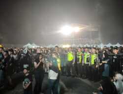 3.500 Penonton Padati Konser Sound Klik di Bojong, Ratusan Personel Polres Pekalongan Lakukan Pengamanan