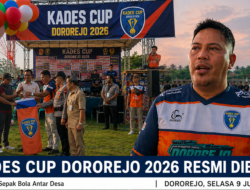 Pembukaan Turnamen Sepak Bola KADES CUP DOROREJO 2026 Berlangsung Meriah.