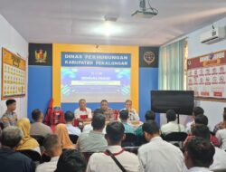 Guru, Satpam hingga Petugas PKS di Pekalongan Dibekali Teknik Pengaturan Lalu Lintas dan Penanganan Korban Laka
