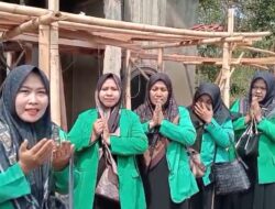PAC Fatayat NU Doro Kunjungi Pembangunan Rumah Syukur Layak Huni Shiddiqiyyah, Perkuat Keharmonisan Antarorganisasi